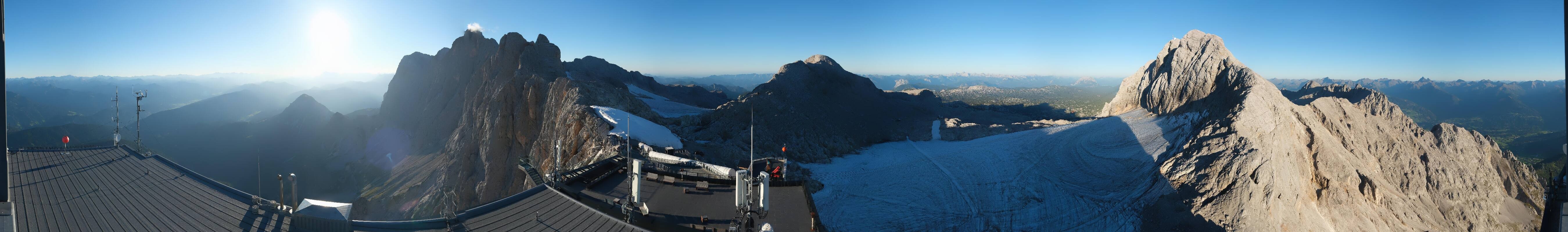 Archiv Foto Webcam Dachstein Gletscher: Panoramablick von der Bergstation