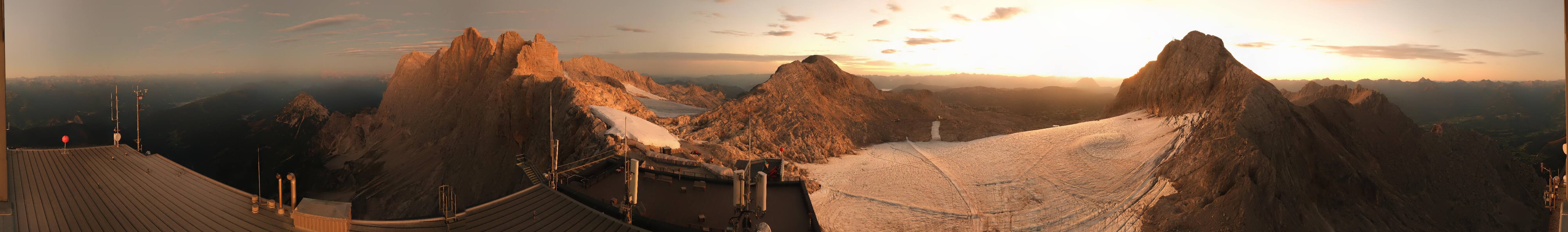 Archiv Foto Webcam Dachstein Gletscher: Panoramablick von der Bergstation
