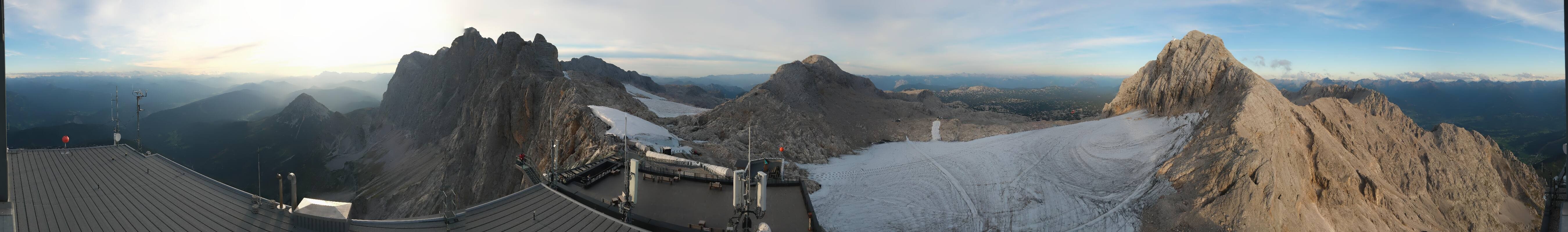 Archiv Foto Webcam Dachstein Gletscher: Panoramablick von der Bergstation
