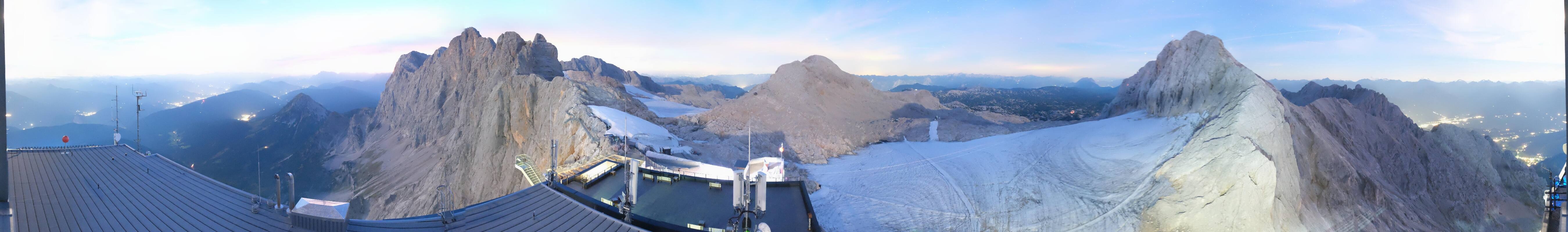 Archiv Foto Webcam Dachstein Gletscher: Panoramablick von der Bergstation