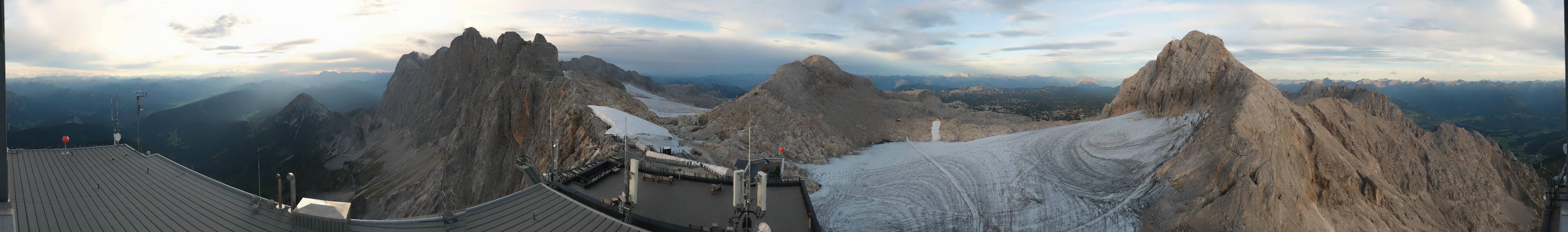Archiv Foto Webcam Dachstein Gletscher: Panoramablick von der Bergstation