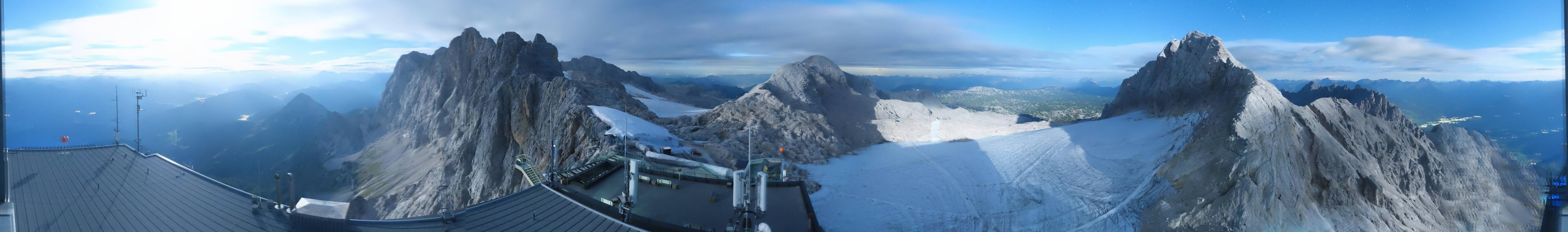 Archiv Foto Webcam Dachstein Gletscher: Panoramablick von der Bergstation
