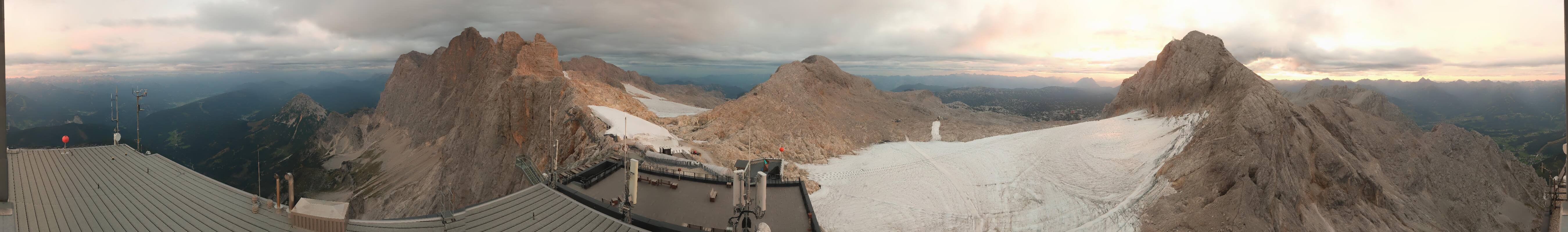 Archiv Foto Webcam Dachstein Gletscher: Panoramablick von der Bergstation