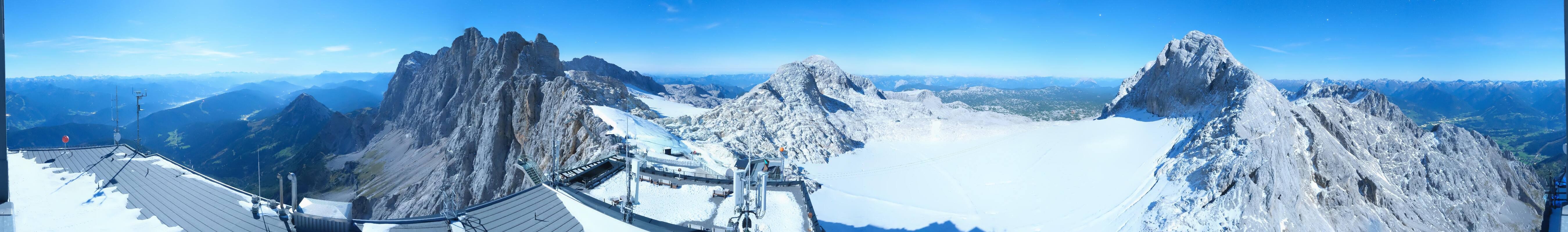 Archived image Panoramic webcam view at the Dachstein Glacier