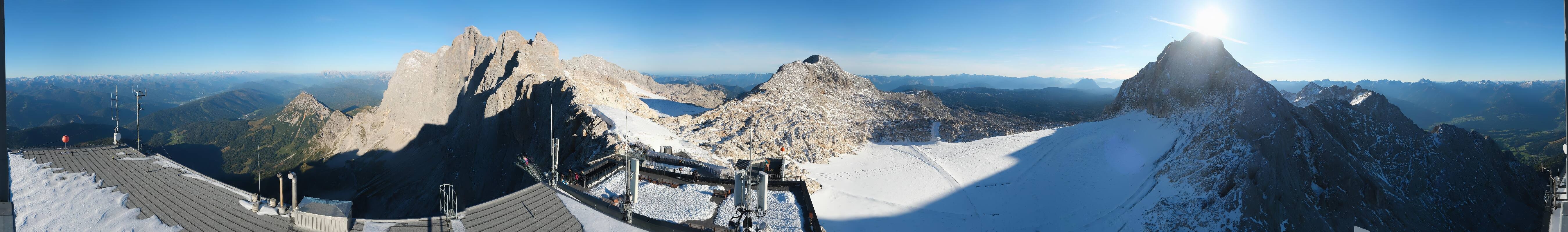 Archived image Panoramic webcam view at the Dachstein Glacier