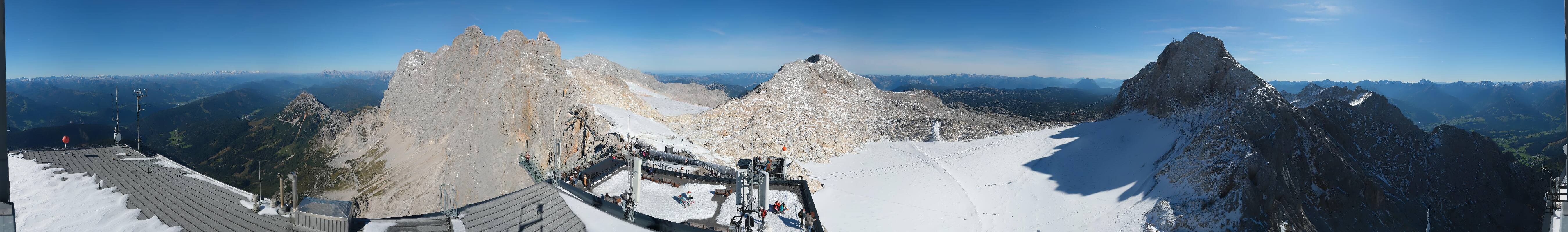 Archived image Panoramic webcam view at the Dachstein Glacier