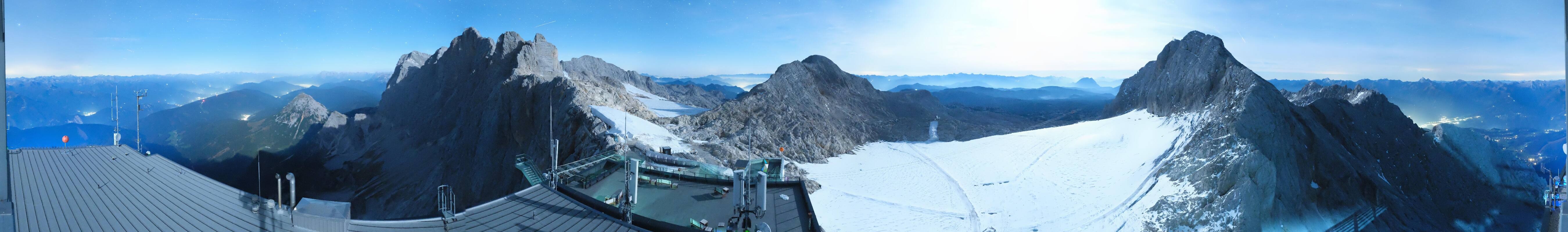 Archiv Foto Webcam Dachstein Gletscher: Panoramablick von der Bergstation