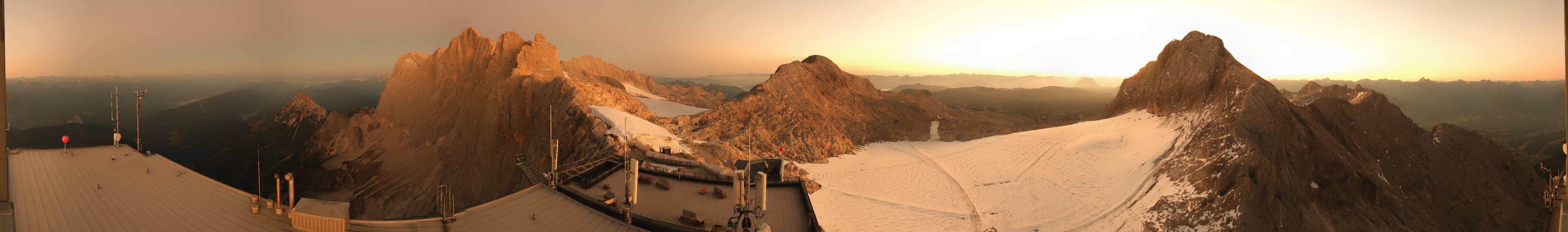 Archiv Foto Webcam Dachstein Gletscher: Panoramablick von der Bergstation