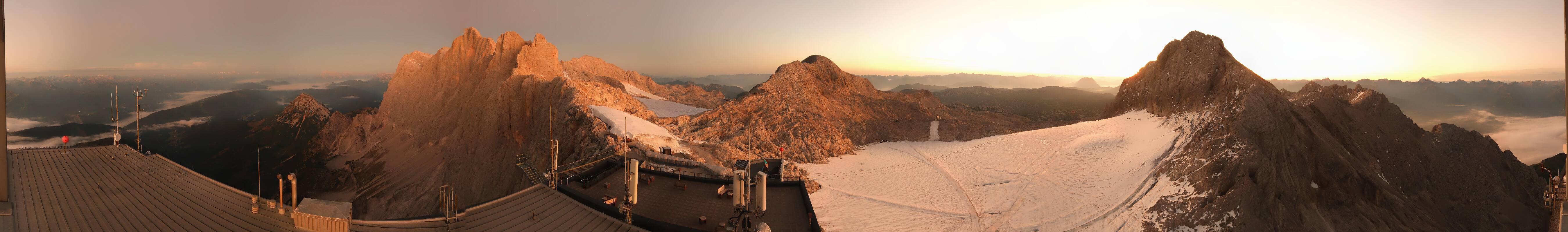 Archiv Foto Webcam Dachstein Gletscher: Panoramablick von der Bergstation