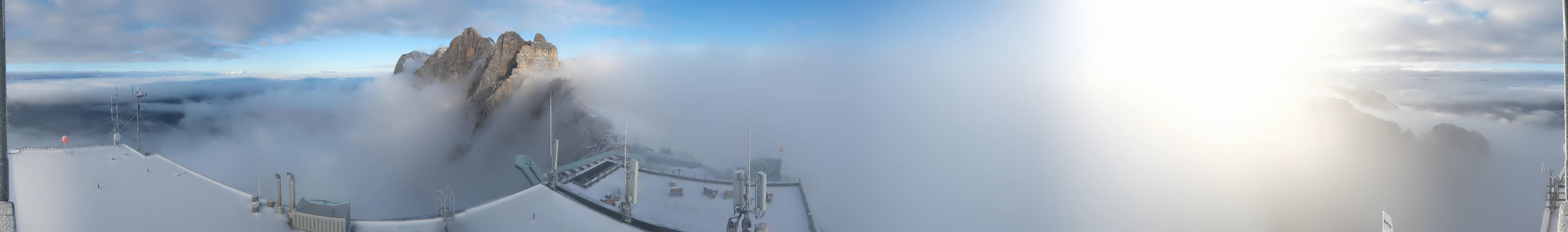 Archiv Foto Webcam Dachstein Gletscher: Panoramablick von der Bergstation