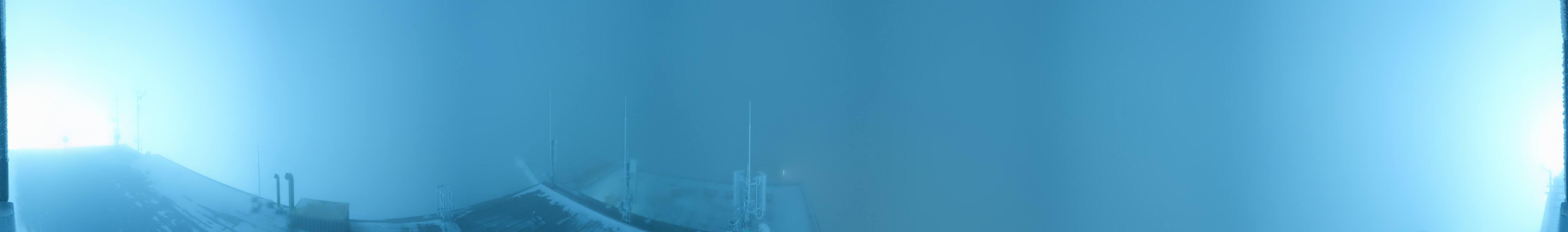 Archived image Panoramic webcam view at the Dachstein Glacier