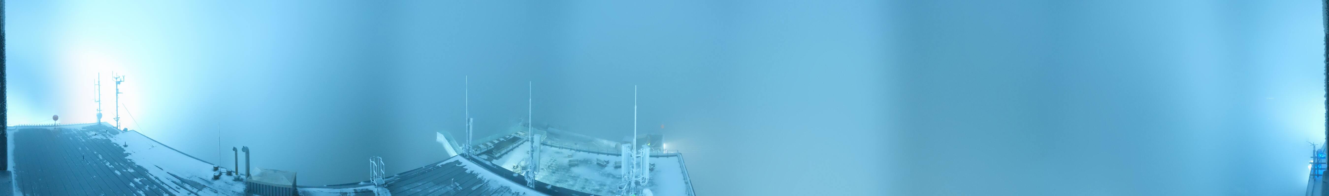Archived image Panoramic webcam view at the Dachstein Glacier