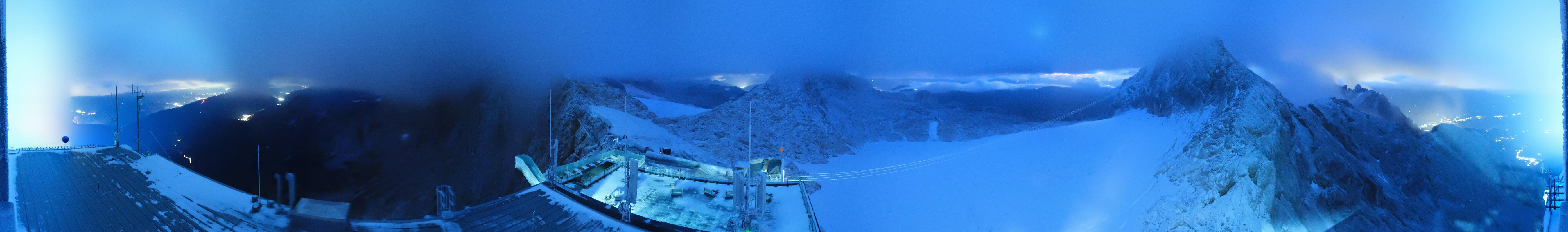 Archived image Panoramic webcam view at the Dachstein Glacier