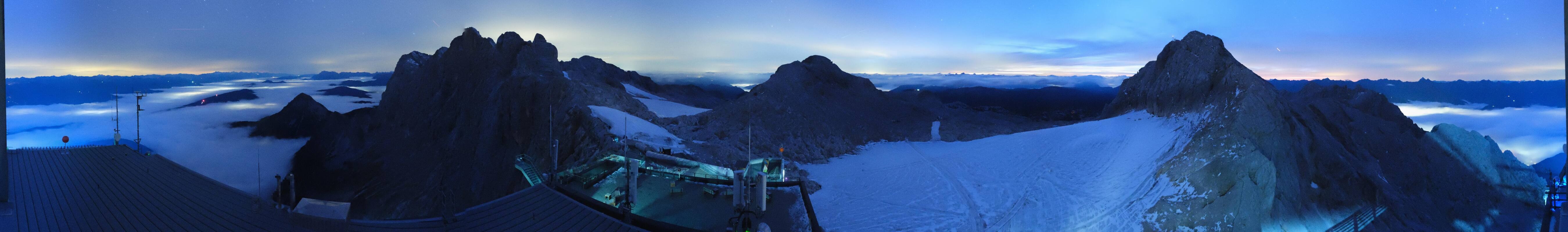 Archiv Foto Webcam Dachstein Gletscher: Panoramablick von der Bergstation
