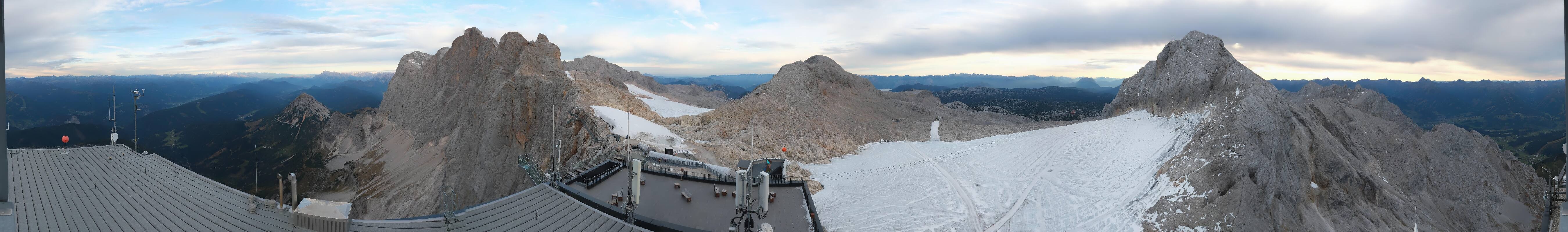 Archiv Foto Webcam Dachstein Gletscher: Panoramablick von der Bergstation