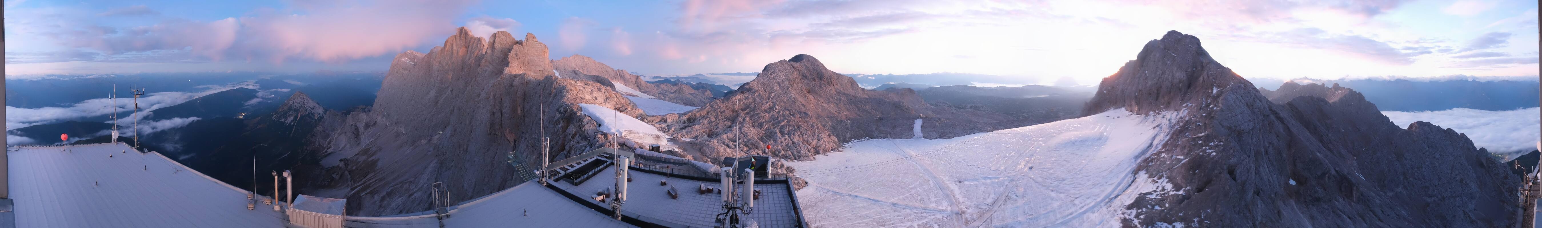 Archiv Foto Webcam Dachstein Gletscher: Panoramablick von der Bergstation