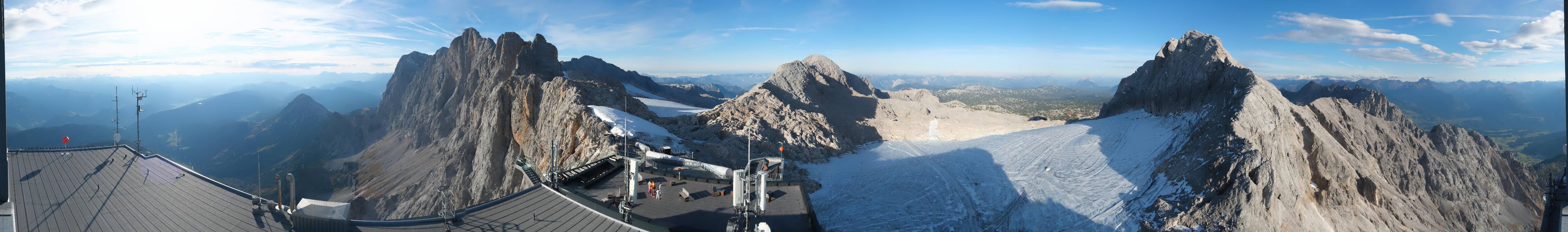 Archived image Panoramic webcam view at the Dachstein Glacier