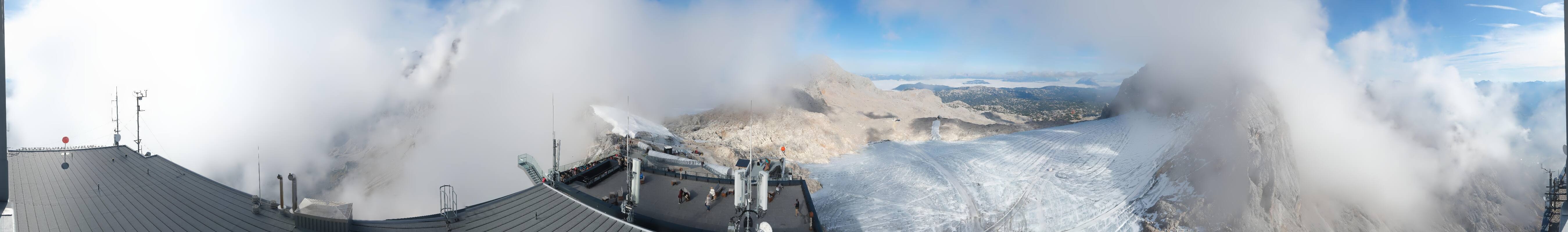 Archived image Panoramic webcam view at the Dachstein Glacier