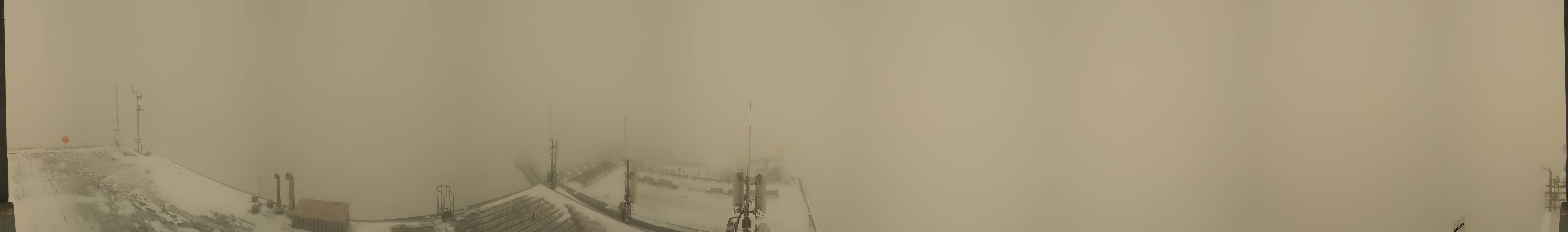 Archived image Panoramic webcam view at the Dachstein Glacier