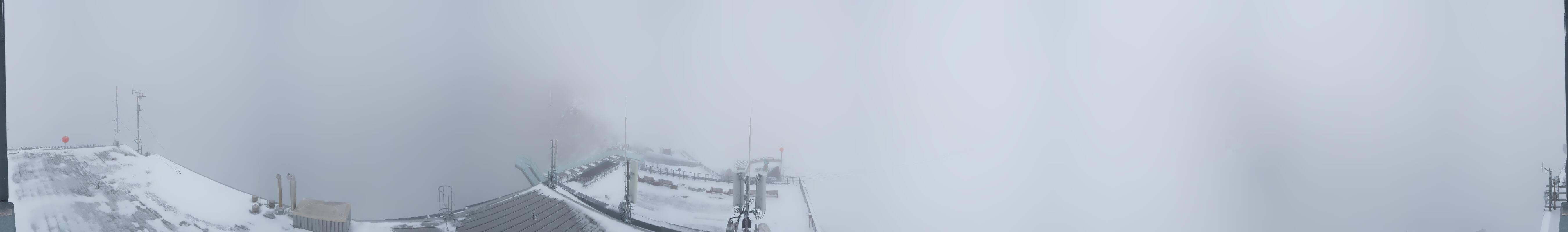 Archived image Panoramic webcam view at the Dachstein Glacier
