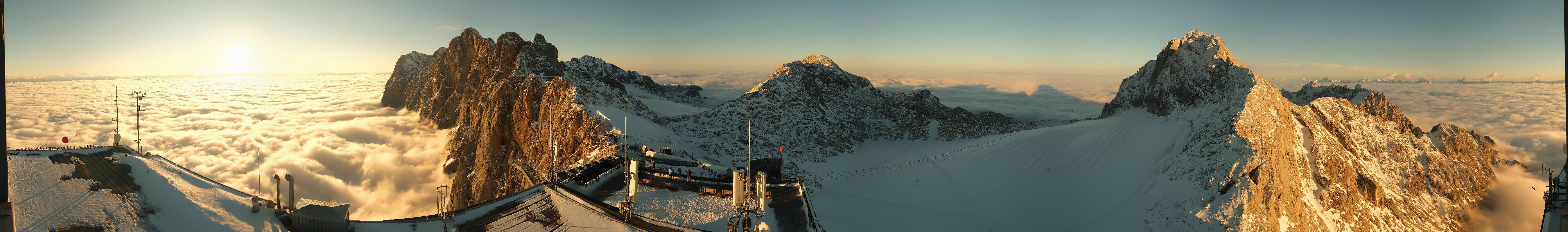 Archiv Foto Webcam Dachstein Gletscher: Panoramablick von der Bergstation
