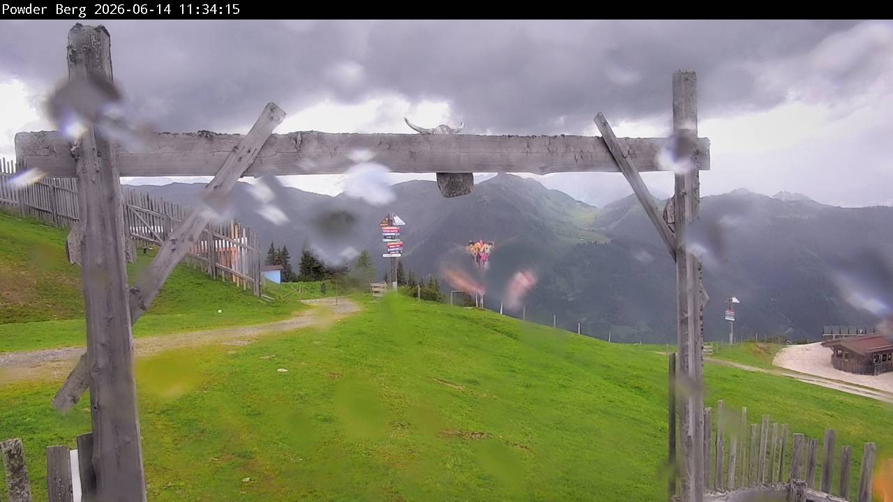 Archiv Foto Webcam Flachauwinkl-Kleinarl: Bergstation Powder Shuttle