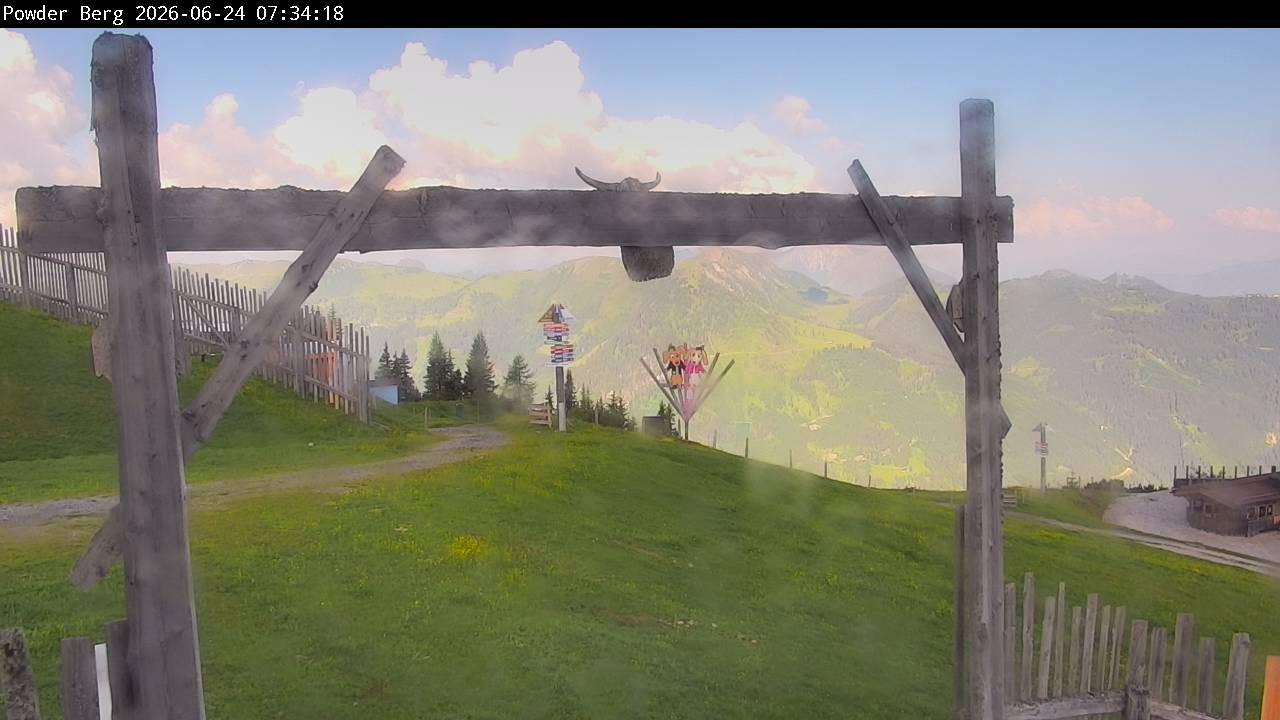 Archiv Foto Webcam Flachauwinkl-Kleinarl: Bergstation Powder Shuttle