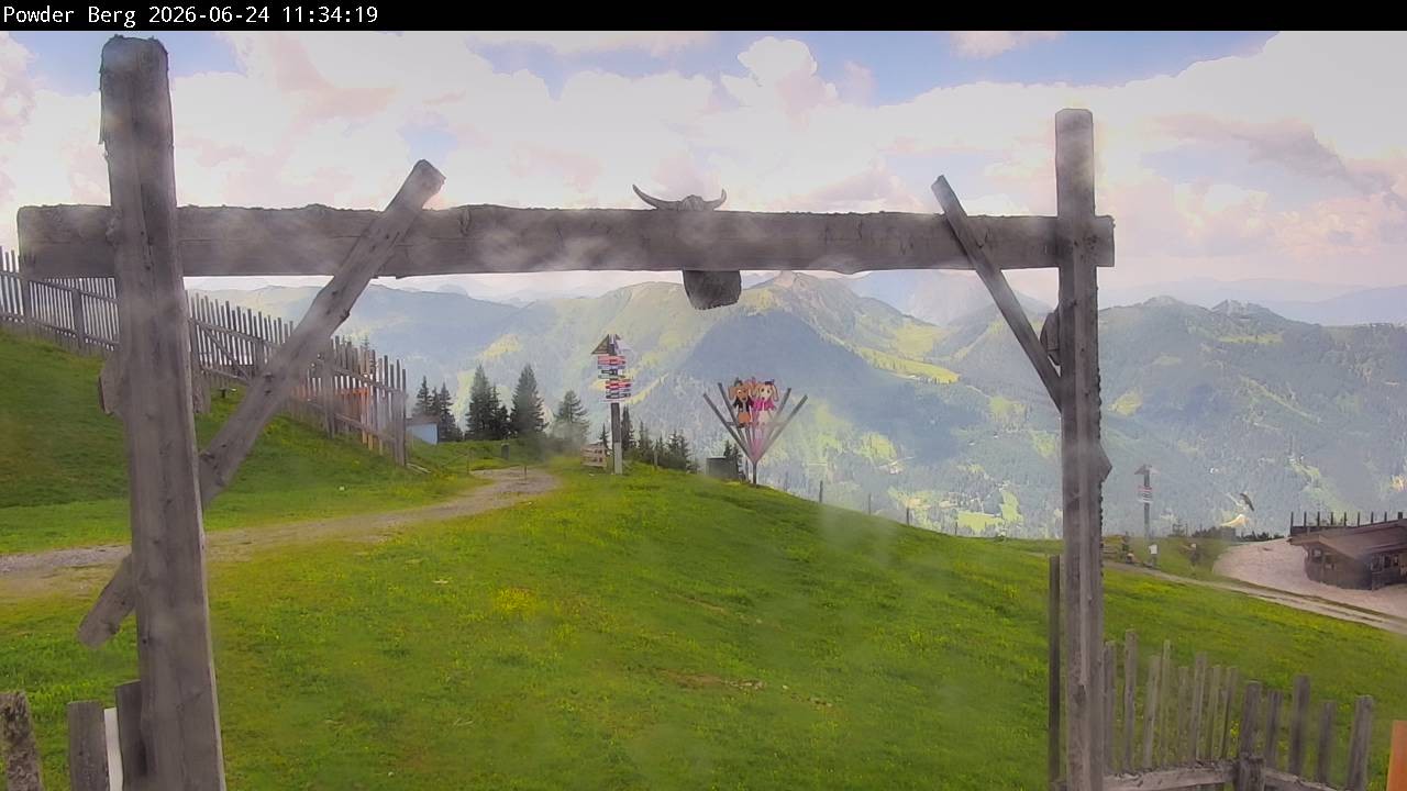 Archiv Foto Webcam Flachauwinkl-Kleinarl: Bergstation Powder Shuttle