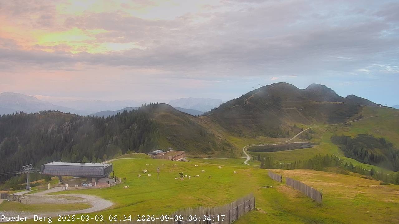 Archiv Foto Webcam Flachauwinkl-Kleinarl: Bergstation Powder Shuttle