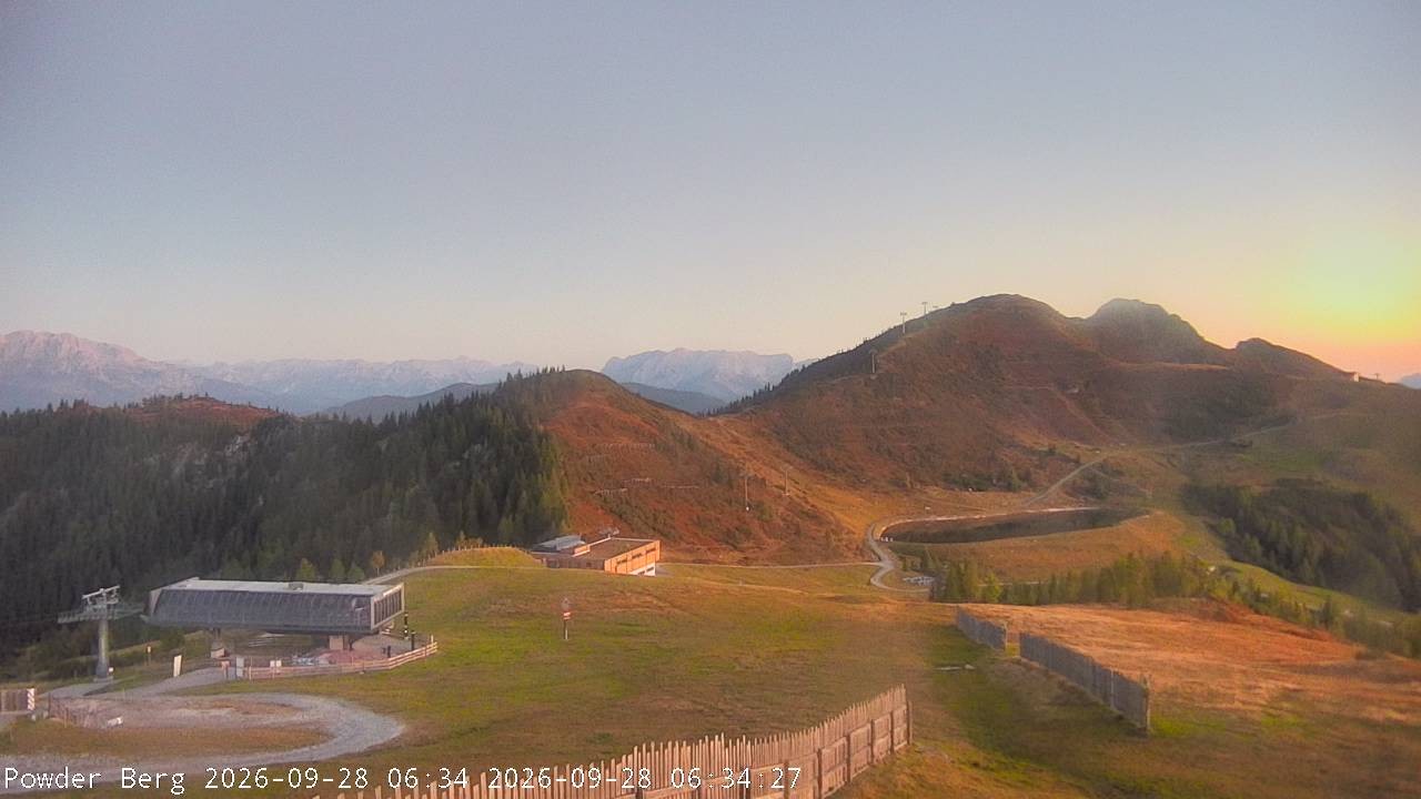 Archiv Foto Webcam Flachauwinkl-Kleinarl: Bergstation Powder Shuttle