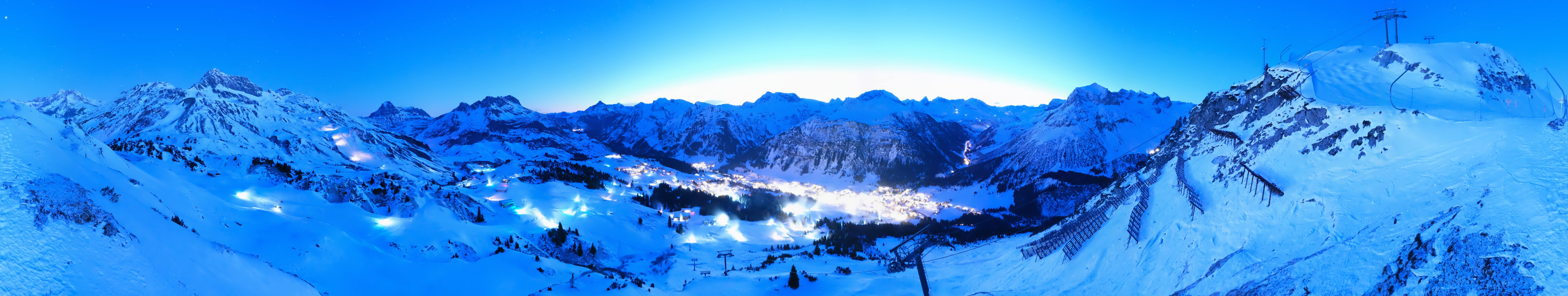 Archiv Foto Webcam Lech-Zürs: Kriegerhorn Panoramablick