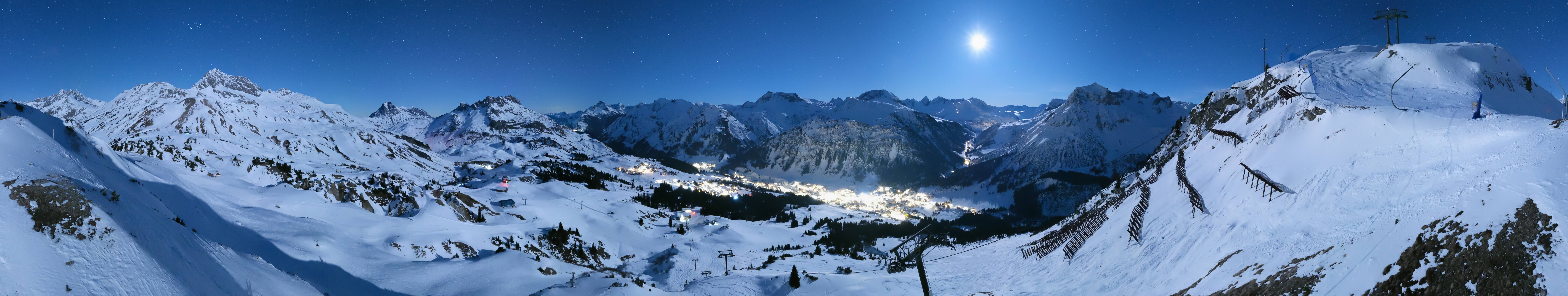 Archiv Foto Webcam Lech-Zürs: Kriegerhorn Panoramablick