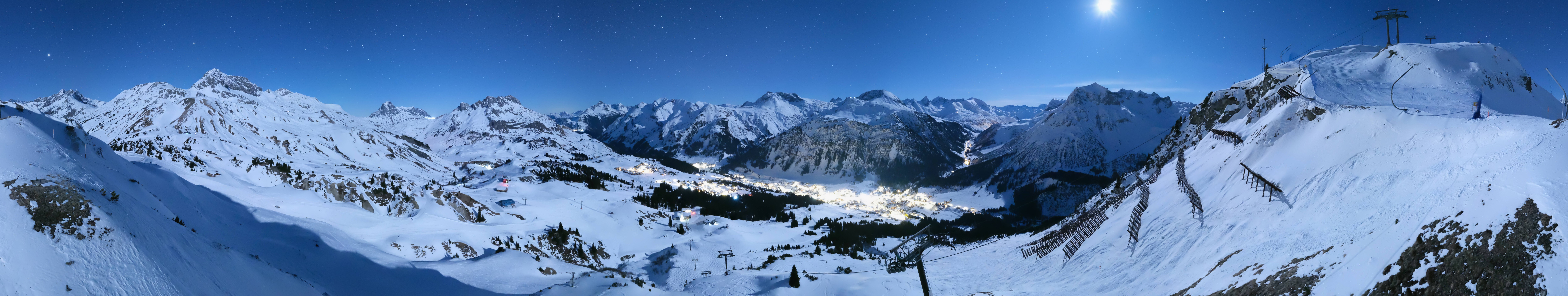 Archiv Foto Webcam Lech-Zürs: Kriegerhorn Panoramablick