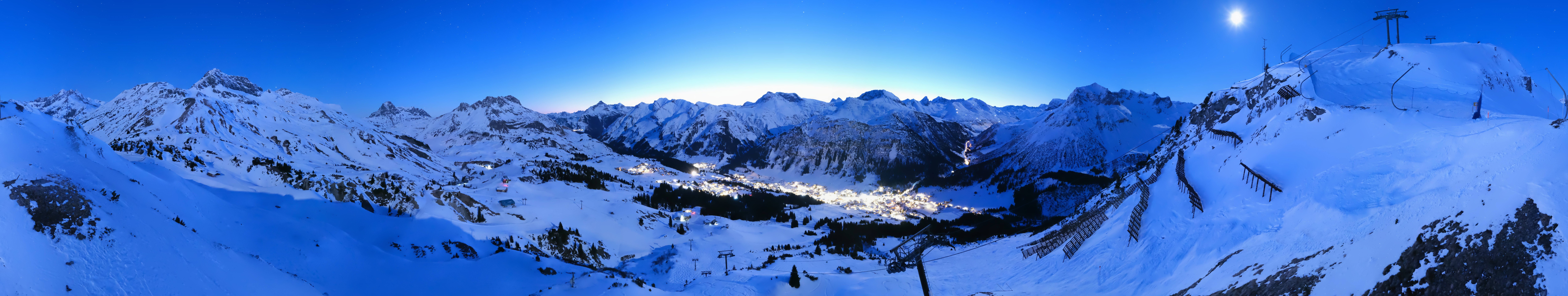 Archiv Foto Webcam Lech-Zürs: Kriegerhorn Panoramablick
