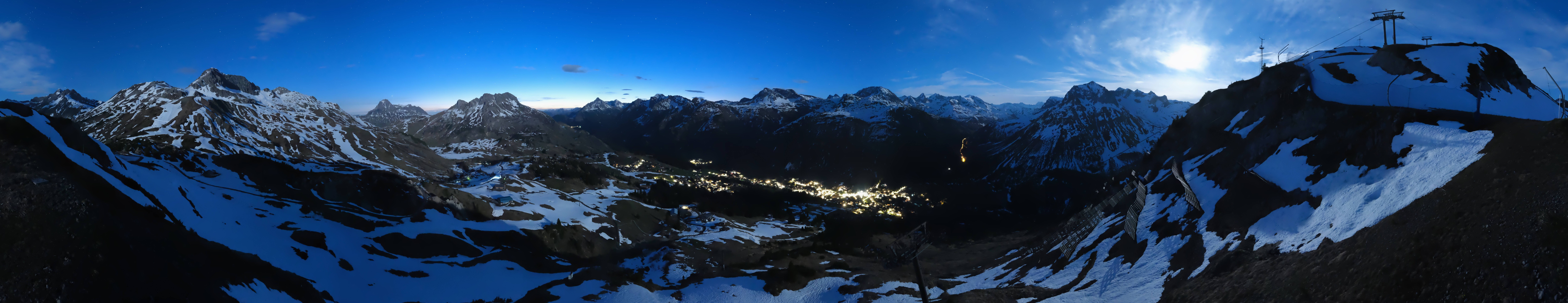 Archiv Foto Webcam Lech-Zürs: Kriegerhorn Panoramablick
