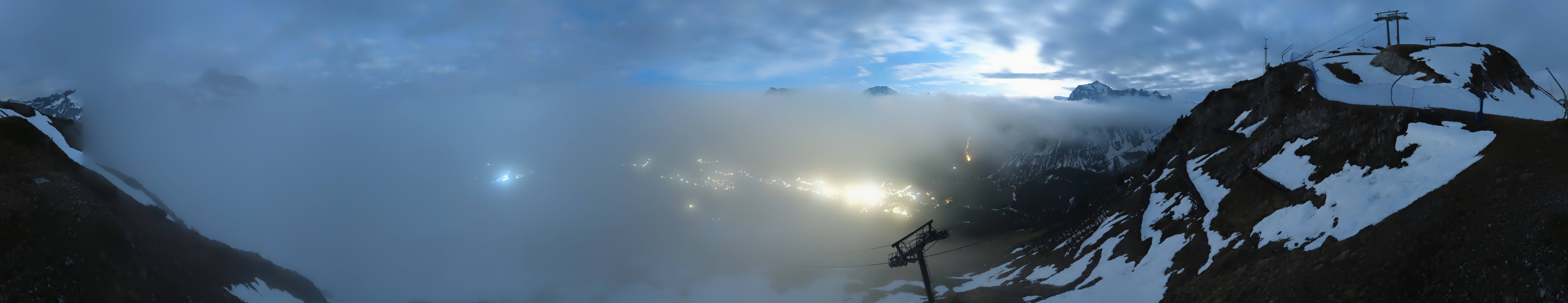 Archiv Foto Webcam Lech-Zürs: Kriegerhorn Panoramablick