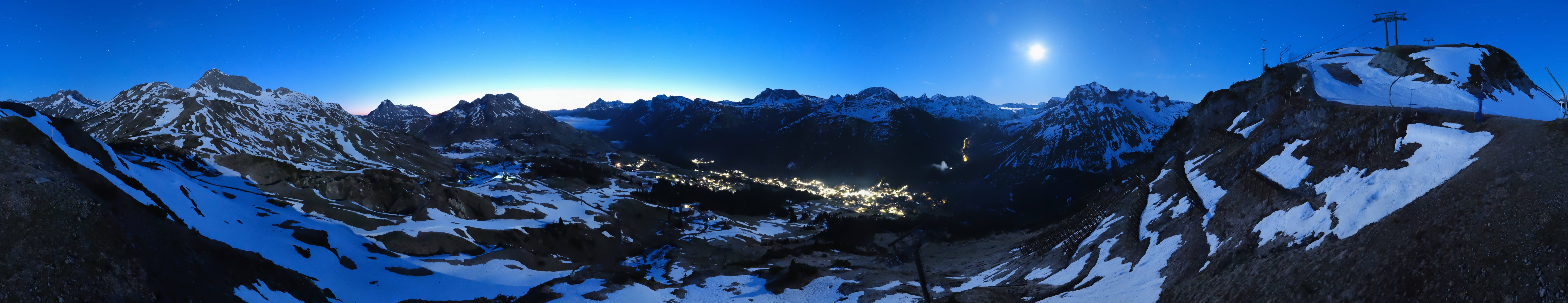 Archiv Foto Webcam Lech-Zürs: Kriegerhorn Panoramablick