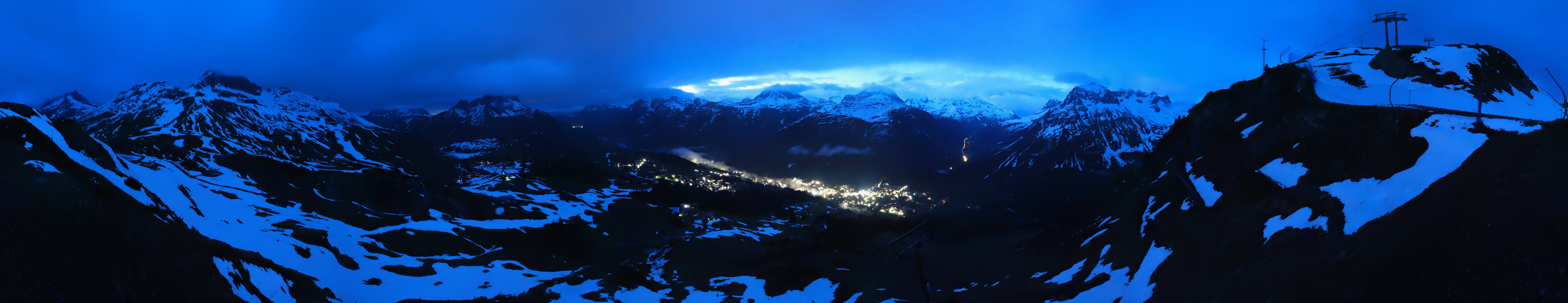 Archiv Foto Webcam Lech-Zürs: Kriegerhorn Panoramablick