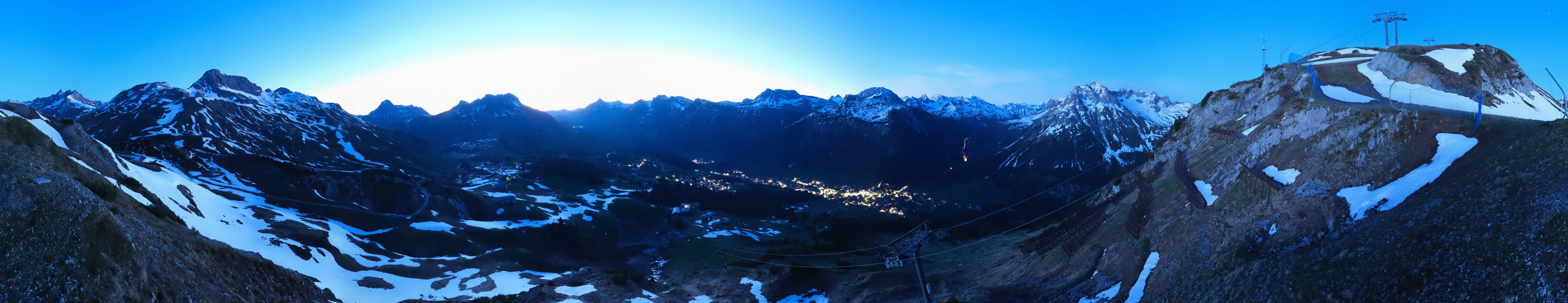 Archiv Foto Webcam Lech-Zürs: Kriegerhorn Panoramablick