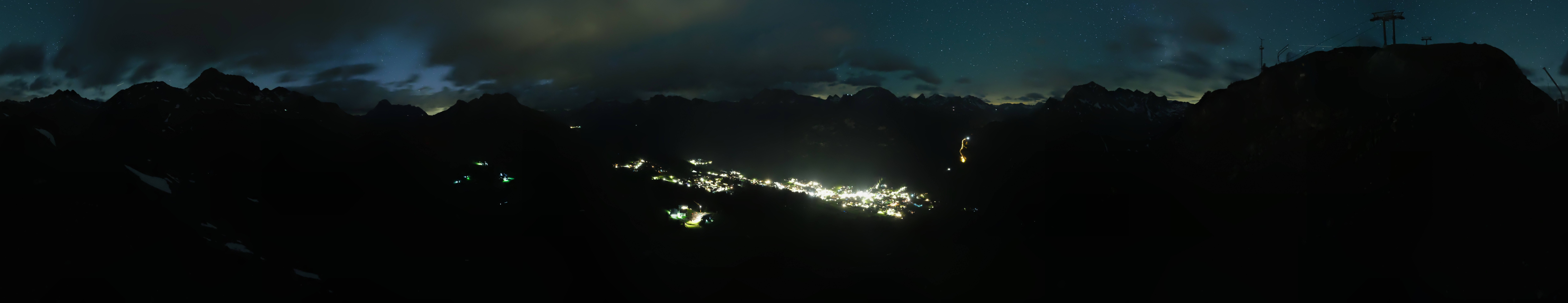 Archiv Foto Webcam Lech-Zürs: Kriegerhorn Panoramablick