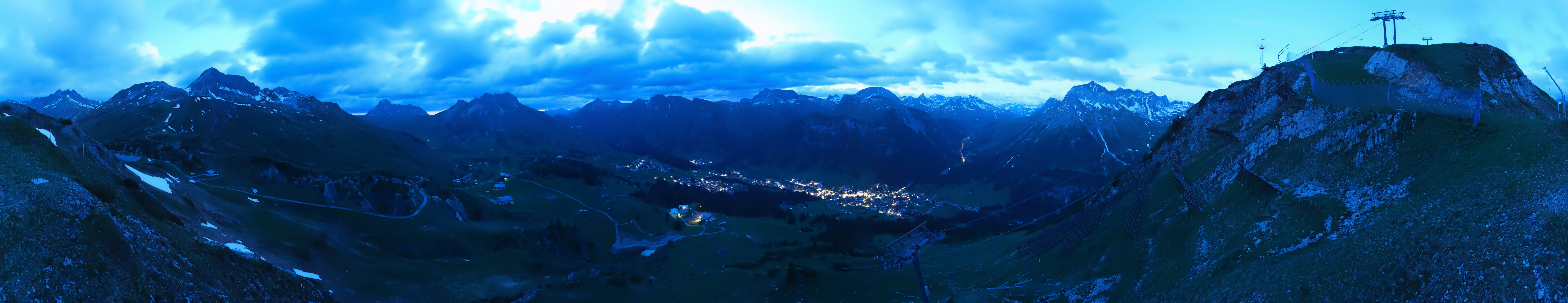 Archiv Foto Webcam Lech-Zürs: Kriegerhorn Panoramablick