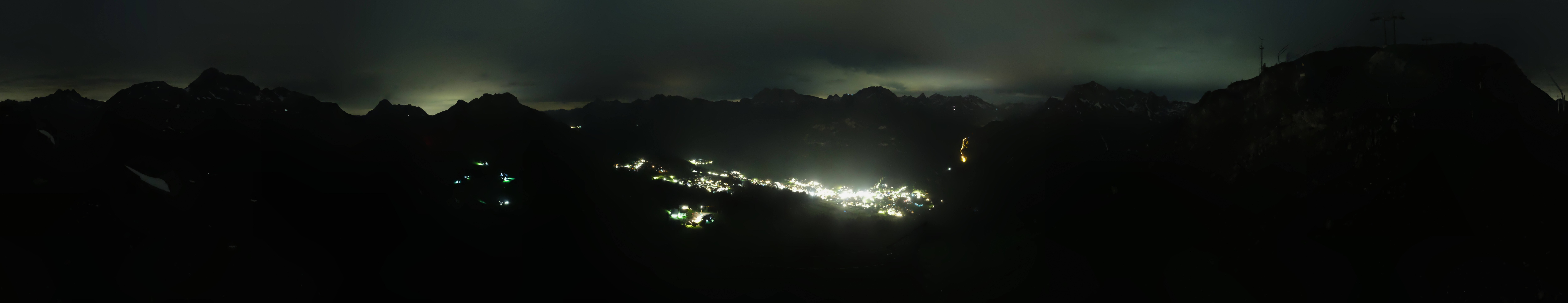 Archiv Foto Webcam Lech-Zürs: Kriegerhorn Panoramablick