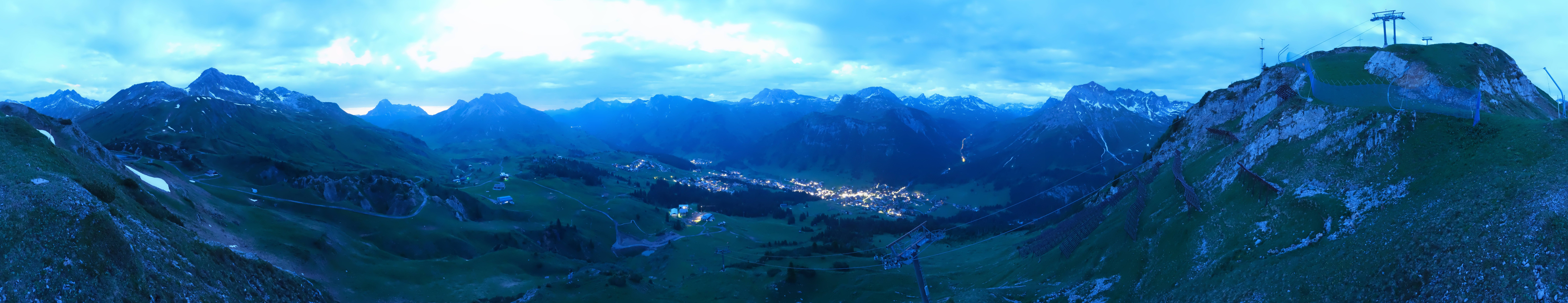 Archiv Foto Webcam Lech-Zürs: Kriegerhorn Panoramablick