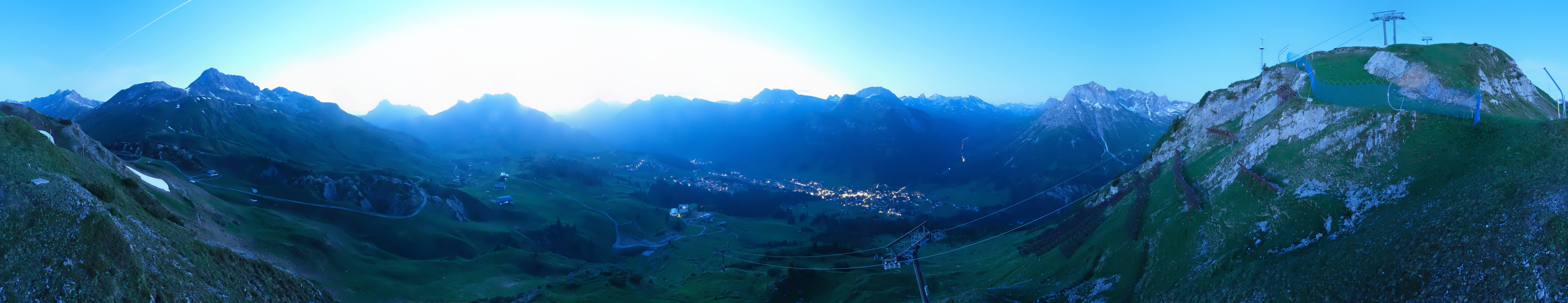 Archiv Foto Webcam Lech-Zürs: Kriegerhorn Panoramablick