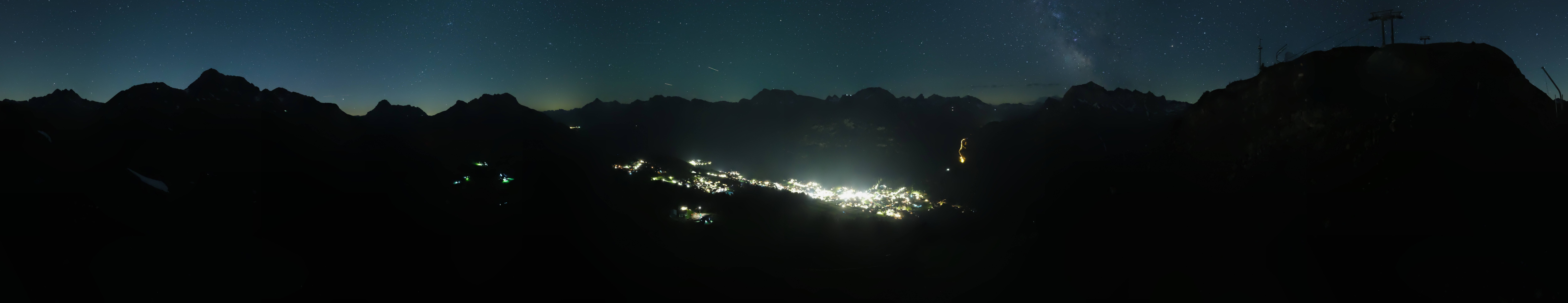 Archiv Foto Webcam Lech-Zürs: Kriegerhorn Panoramablick