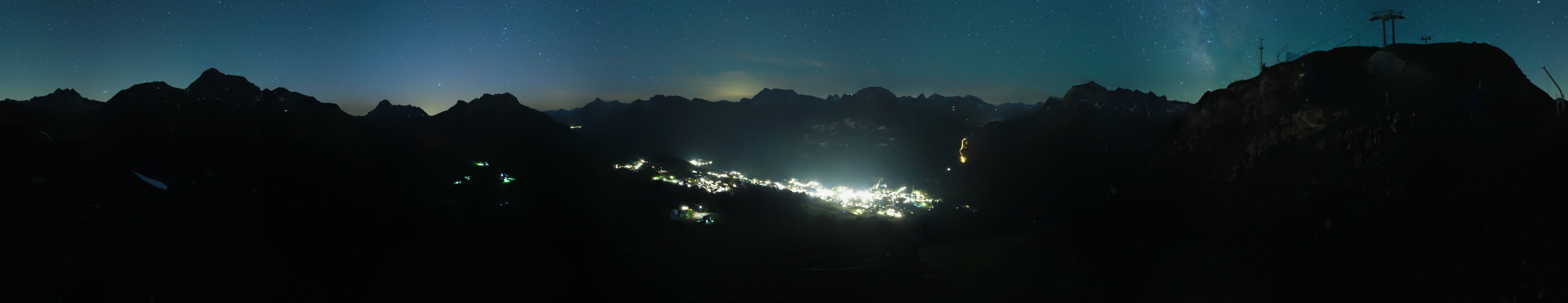 Archiv Foto Webcam Lech-Zürs: Kriegerhorn Panoramablick