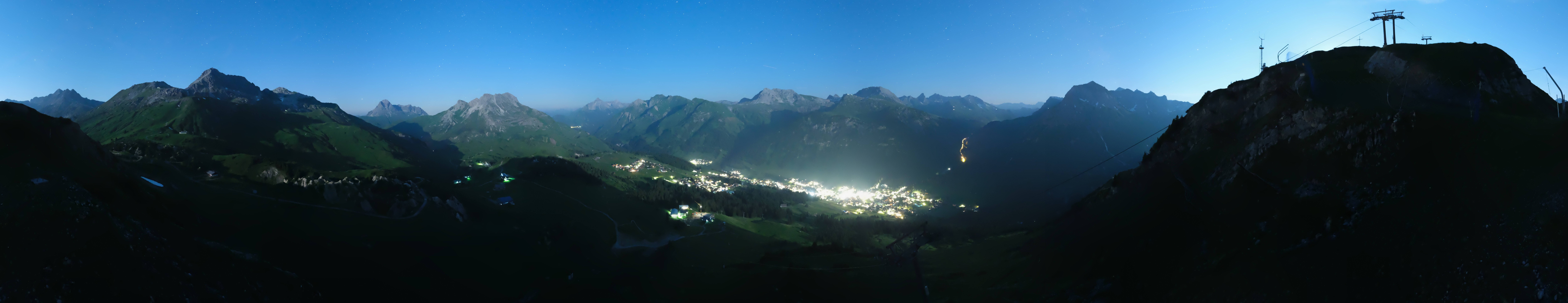 Archiv Foto Webcam Lech-Zürs: Kriegerhorn Panoramablick