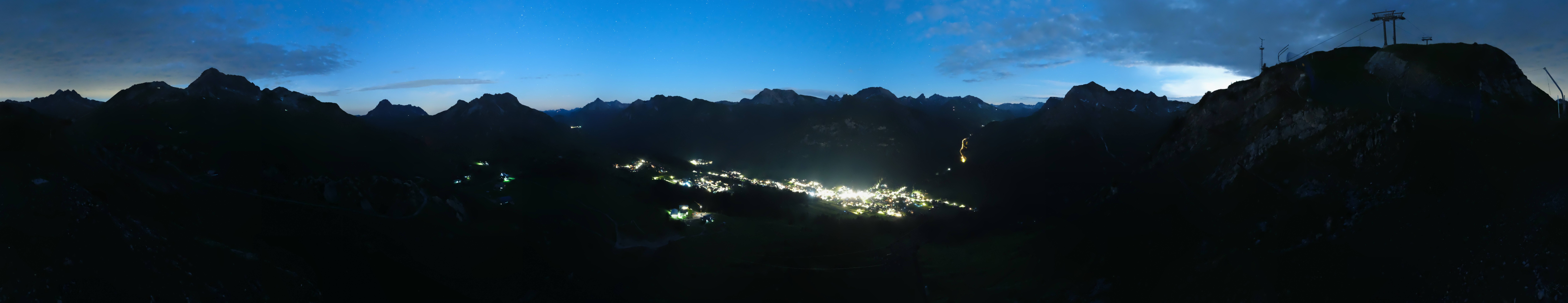 Archiv Foto Webcam Lech-Zürs: Kriegerhorn Panoramablick