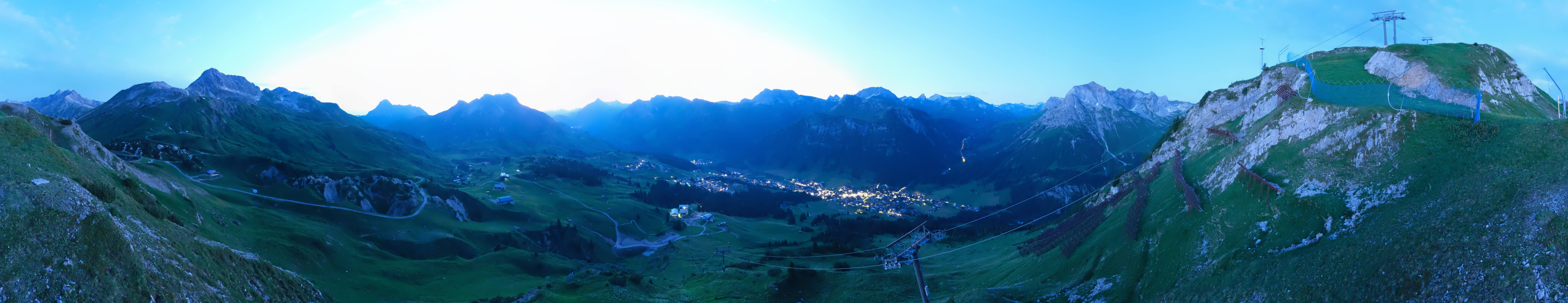 Archiv Foto Webcam Lech-Zürs: Kriegerhorn Panoramablick