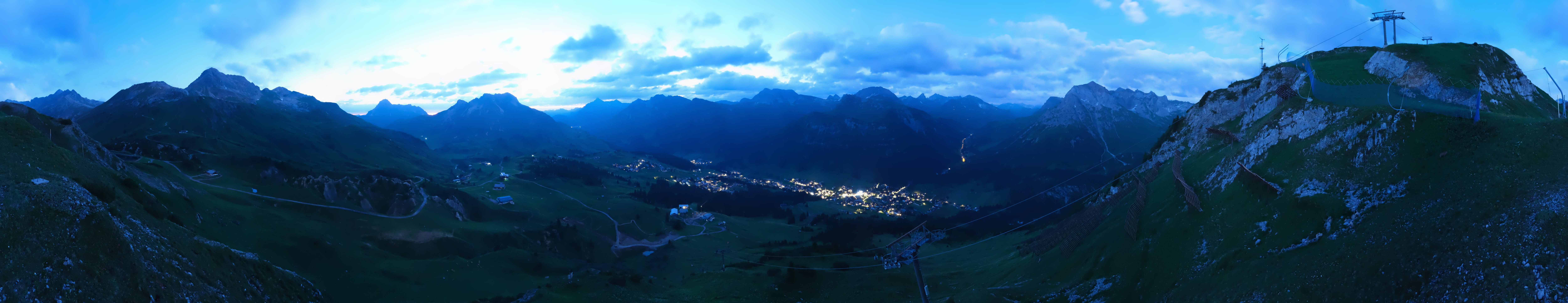 Archiv Foto Webcam Lech-Zürs: Kriegerhorn Panoramablick